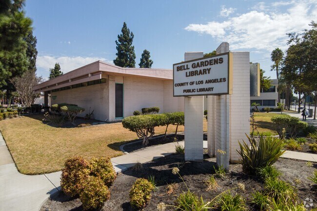 Bell gardens Library