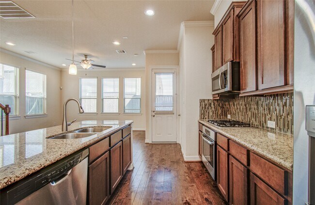 Foto del edificio - 10804 Brittmoore Oaks Pl