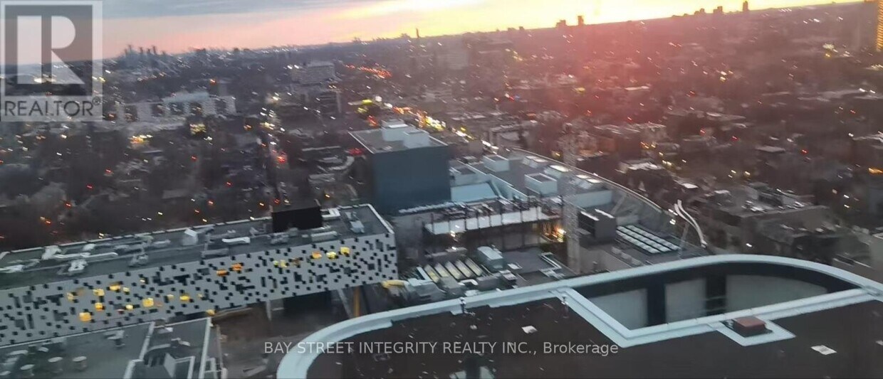 Photo principale - 2508-2238 SIMCOE St