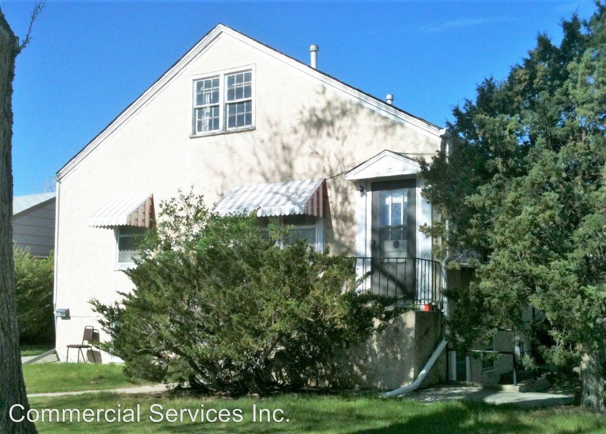 Primary Photo - 162 N Lennox St