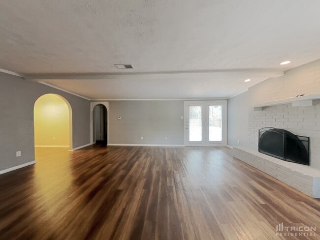 Building Photo - 3328 Woodthrush Ln