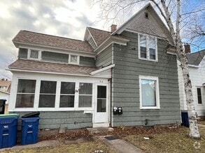 Building Photo - 910 S 6th Ave