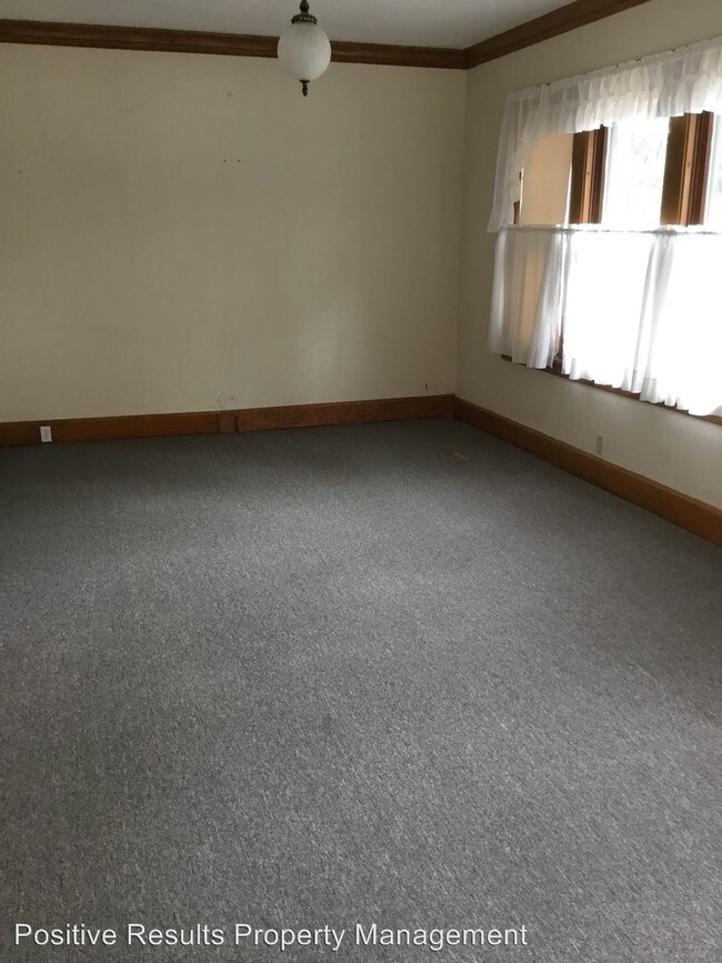 Building Photo - 4 br, 2 bath House - 130 S. Highland Ave.