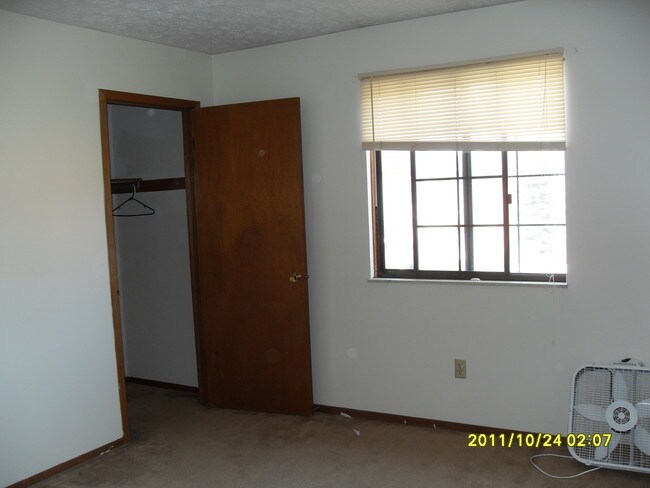 Foto del edificio - 7303 Fall Creek Ln