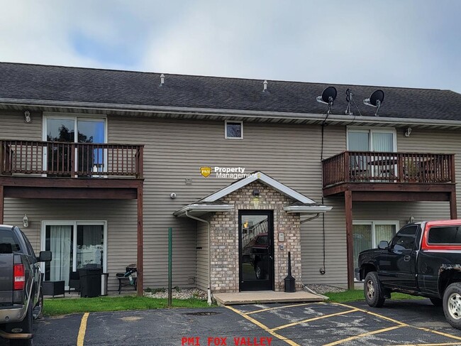Building Photo - Charming 2 Bedroom Condo in the Heart of B...