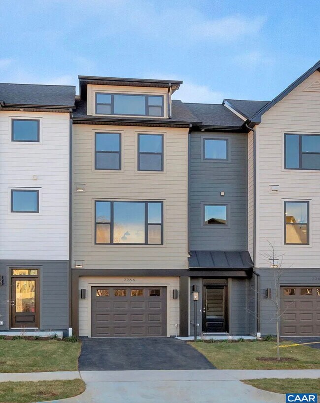 Building Photo - 2266 Fowler Cir