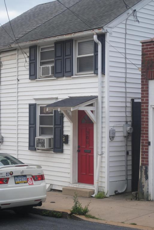 Primary Photo - 308 E Fulton St