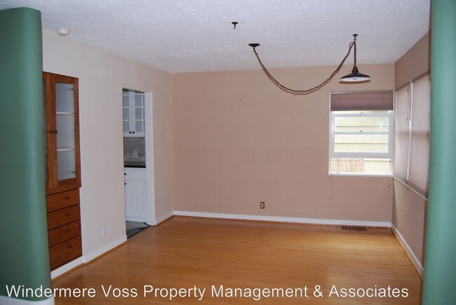 Building Photo - 4014 N Overlook Ter
