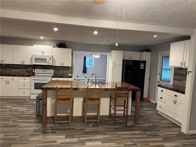 Foto del edificio - 7597 Rockbridge Rd SW