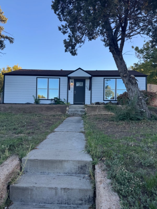 Building Photo - 5204 E 60th Way