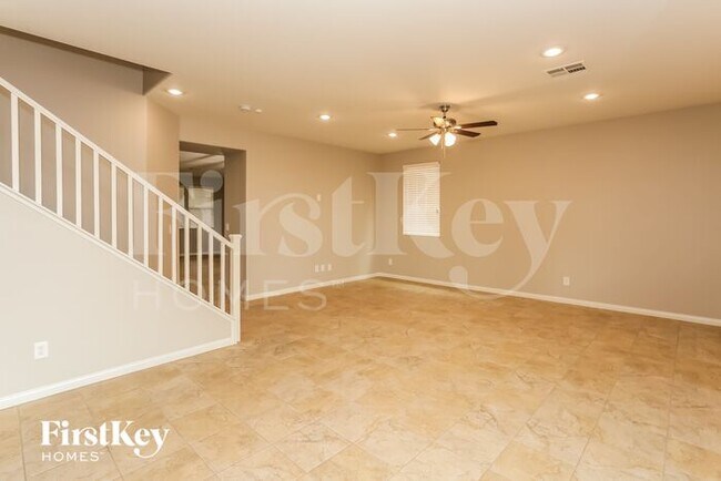 Foto del edificio - 7510 Pine Harbor St