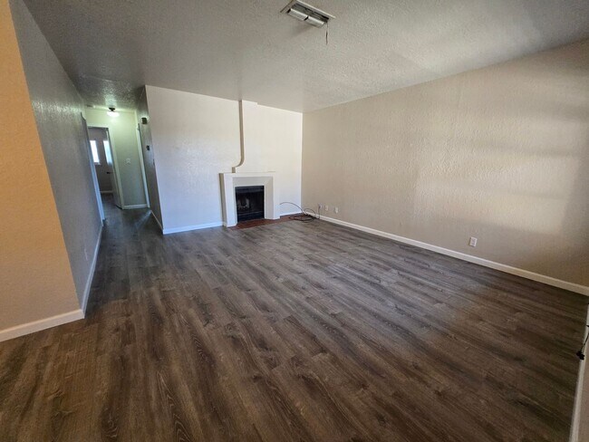 Foto del edificio - Cozy 2 Bedroom 2 Bath