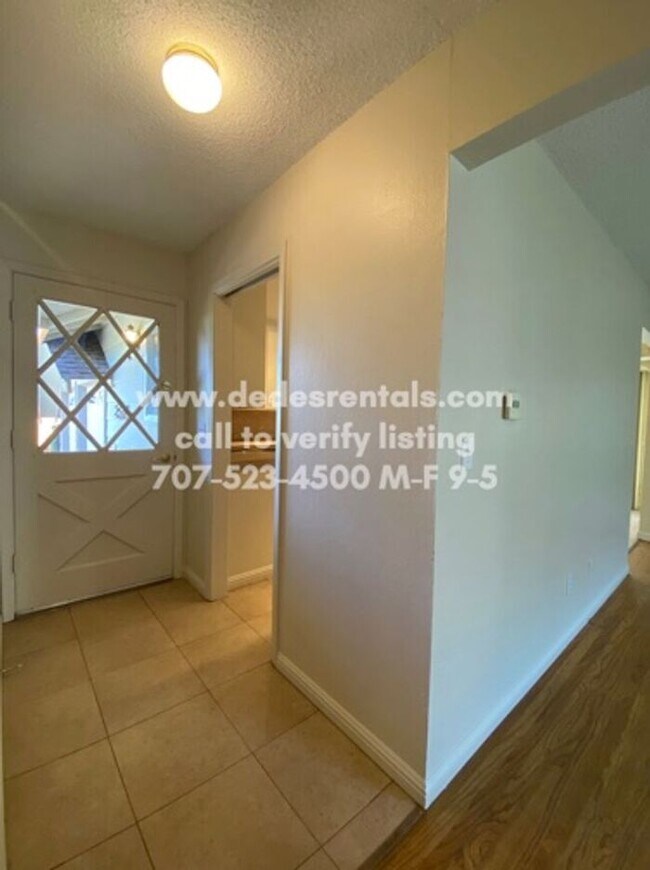 Foto del edificio - 2516 Mimosa St