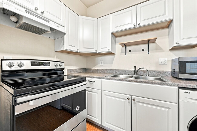 Building Photo - 9240 W 49th Ave