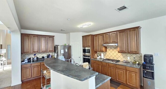 Foto del edificio - 702 Old Ravine Ct