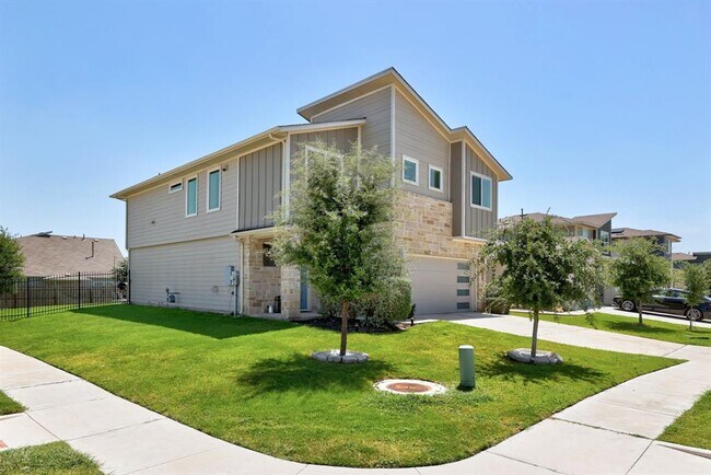 Foto del edificio - 7800 Linda Michelle Ln
