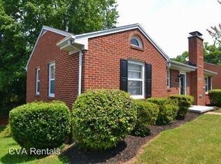Building Photo - 4615 Oakdale Dr