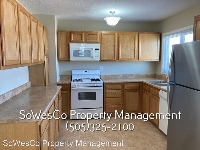 Building Photo - 3 br, 2 bath House - 2001 Mesa Verde