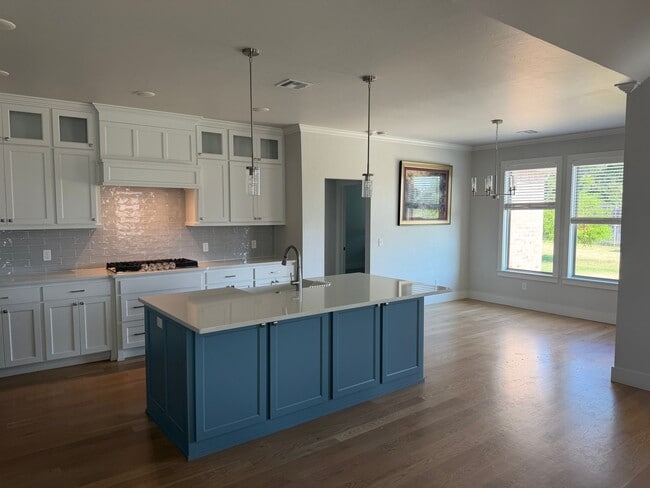 Building Photo - 8201 Jenny Ln