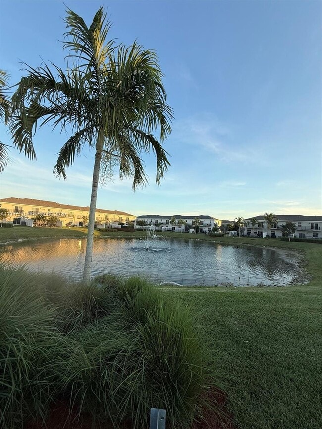 Foto del edificio - 818 SE 19th St