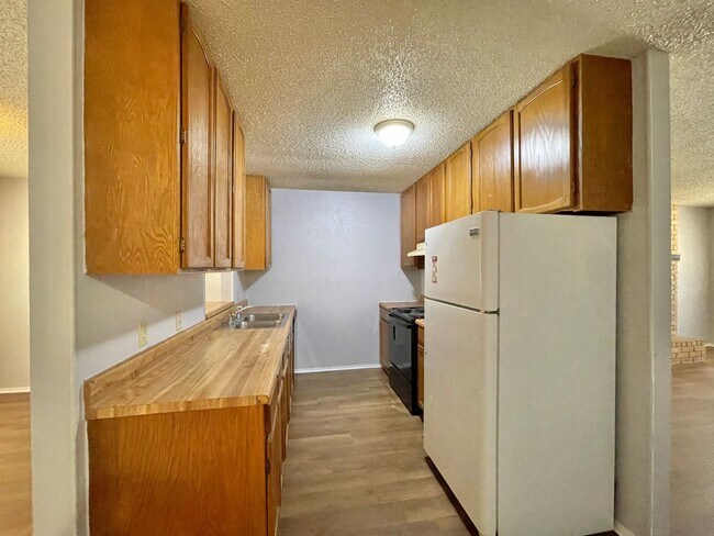 Foto del edificio - 3010 Trenton Dr