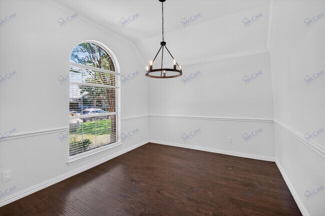 Photo - 8009 Owl Creek Lane House