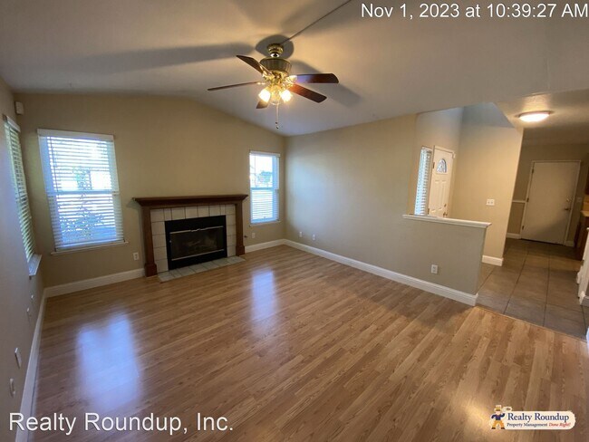 Foto del edificio - 3 br, 2 bath House - 9790 Falcon Meadow Dr