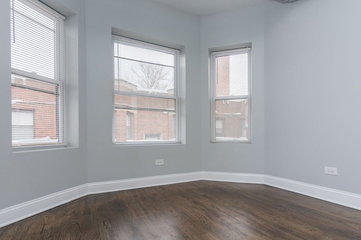 Building Photo - 6437 S Stewart Ave
