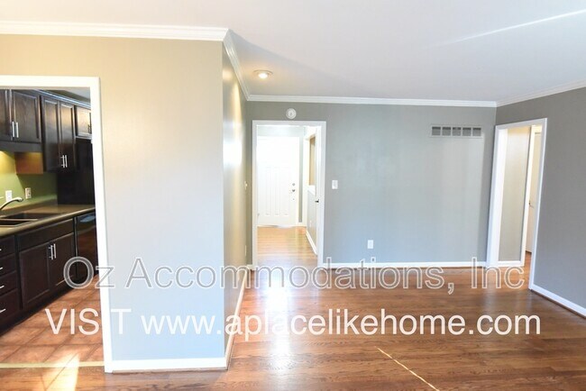 Foto del edificio - 8870 Westbrooke Dr