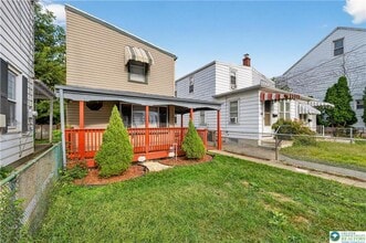 Building Photo - 521 N Lumber St