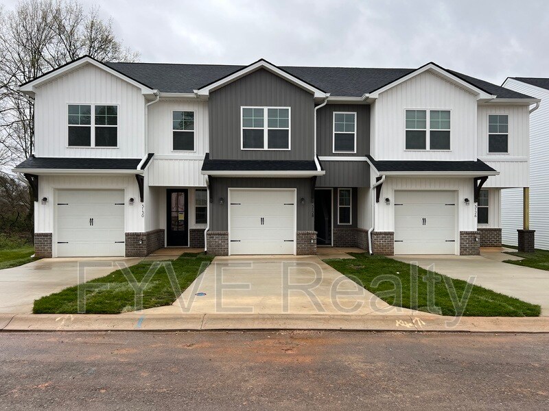 Foto principal - 3130 Rustic Charm Wy