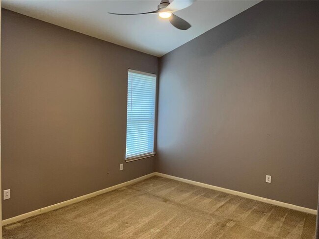 Building Photo - 4620 W William Cannon Dr