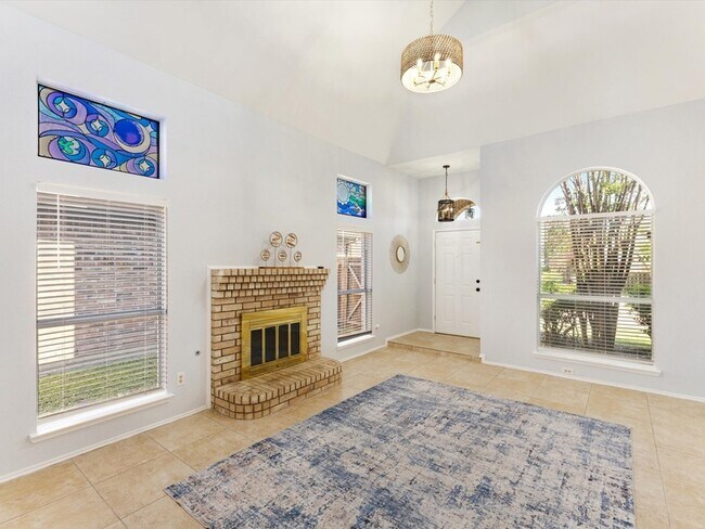 Building Photo - 2409 Baretta Dr