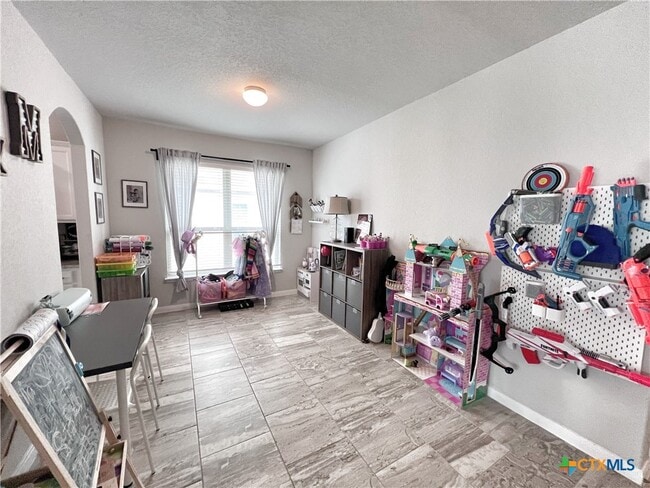 Building Photo - 6807 Comanche Post