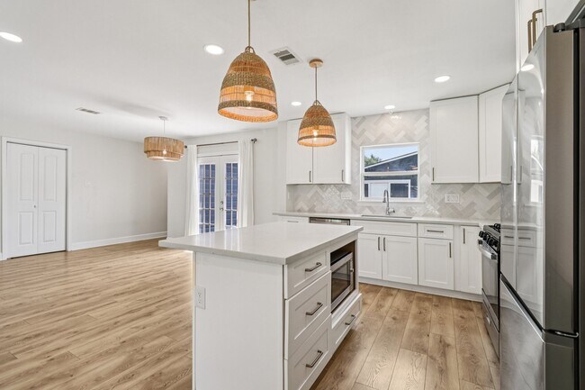 Foto del edificio - 822 Avenue of Oaks St