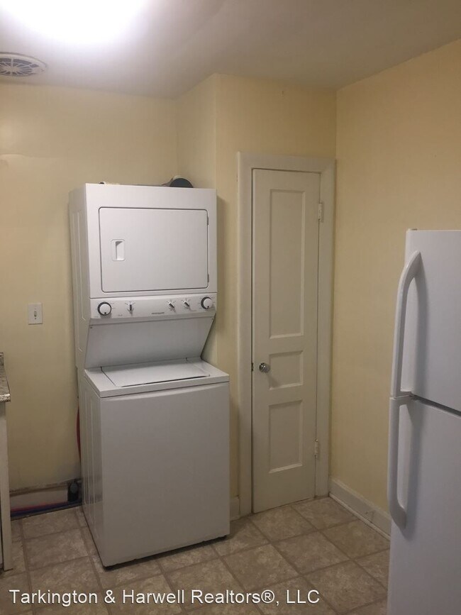 Building Photo - 2 br, 1 bath House - 4115 Outer Dr.