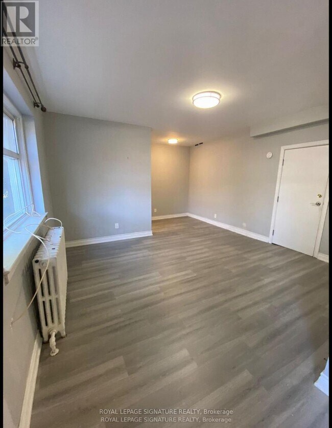 Photo du bâtiment - 382-382 Dovercourt Rd