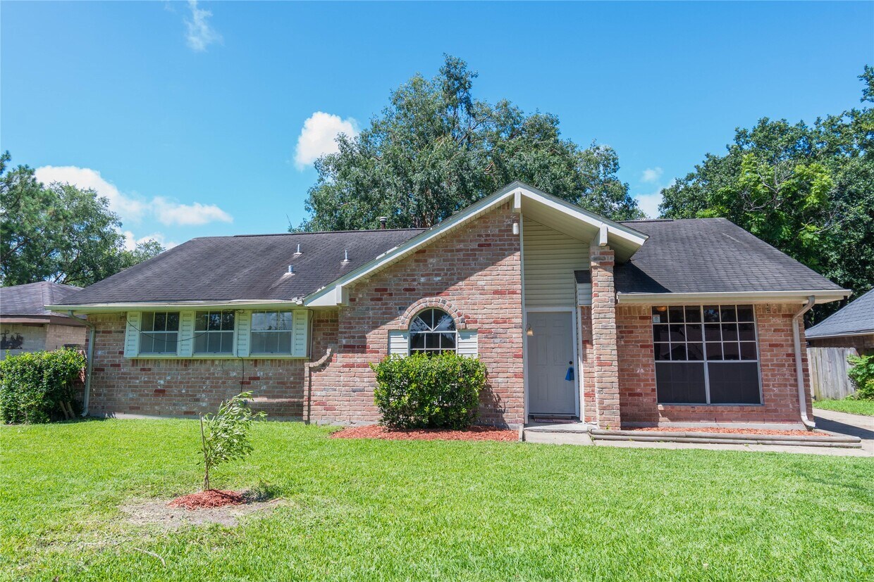 Foto principal - 10418 Sagemeadow Ln