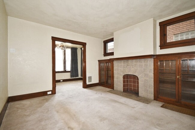 Building Photo - Charming 3-bedroom, 1-bathroom house locat...