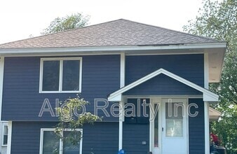 Building Photo - 2954 NE Taylor St