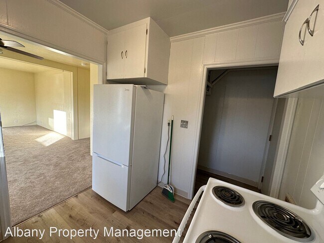 Building Photo - 2 br, 1 bath House - 1525 SW Liberty St