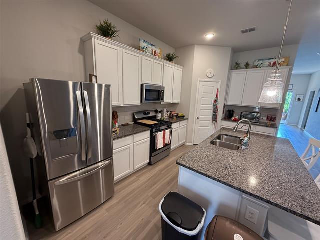 Foto del edificio - 8000 Larch Ln