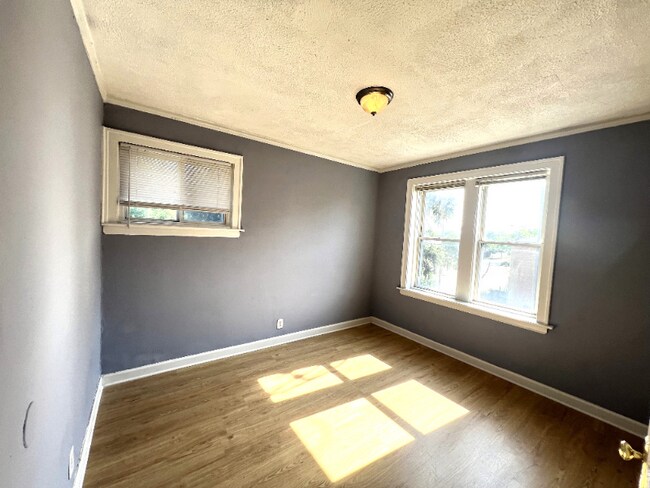 Foto del edificio - 915 W 95th St