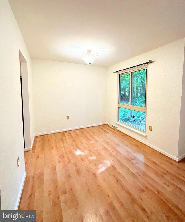 Building Photo - 11592 Embers Ct
