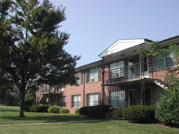 Primary Photo - Karmel Apartments