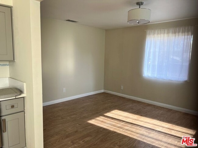 Foto del edificio - 2118 N Marengo Ave