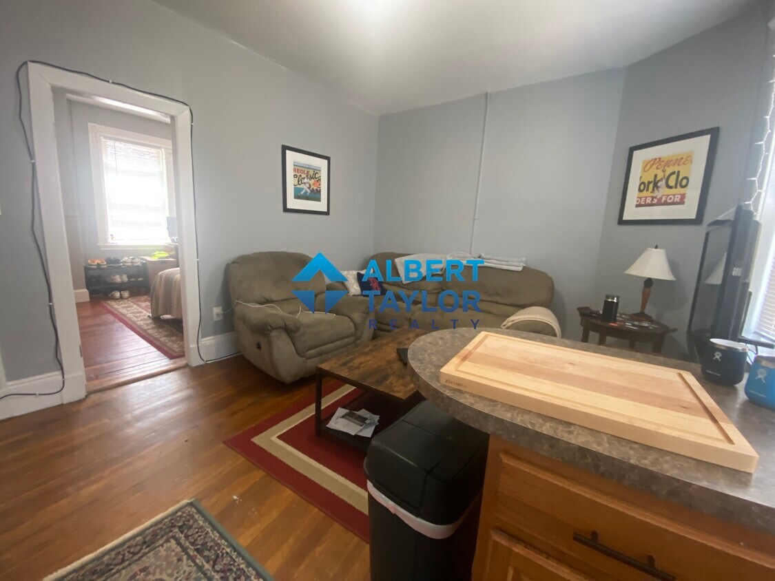 Foto principal - 884 Huntington Ave