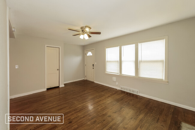 Building Photo - 3639 E 46th Terrace