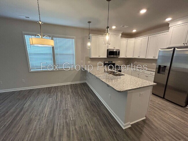 Foto del edificio - 8236 McCormick St