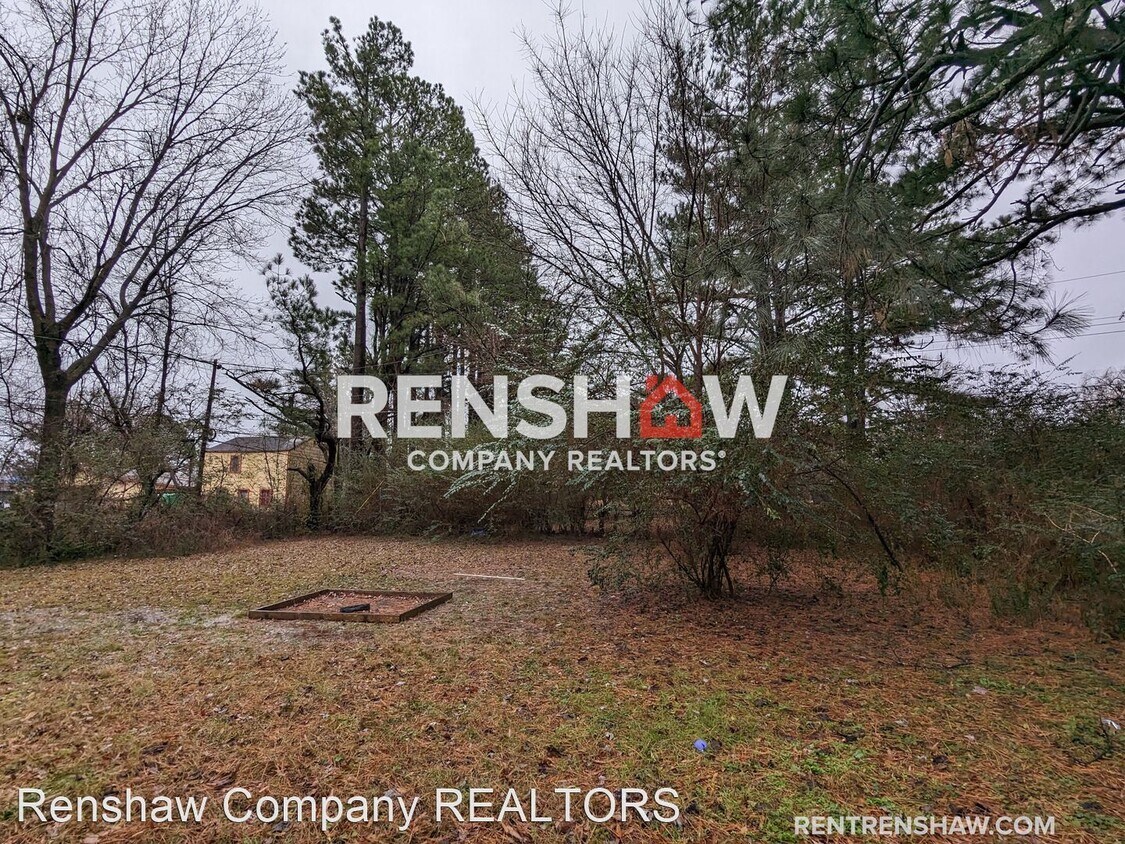 Foto del edificio - 3 br, 1.5 bath House - 339 Stoneham Rd